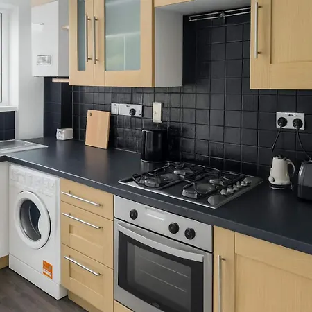 Spacious 3-bed Near Avonmouth & M5, -ideal For Contractors And Work