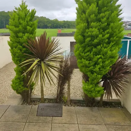 Spacious 3-bed Near Avonmouth & M5, -ideal For Contractors And Work דירה