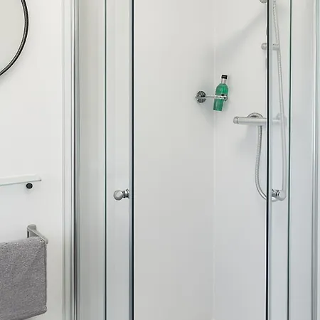 Spacious 3-bed Near Avonmouth & M5, -ideal For Contractors And Work Μπρίστολ